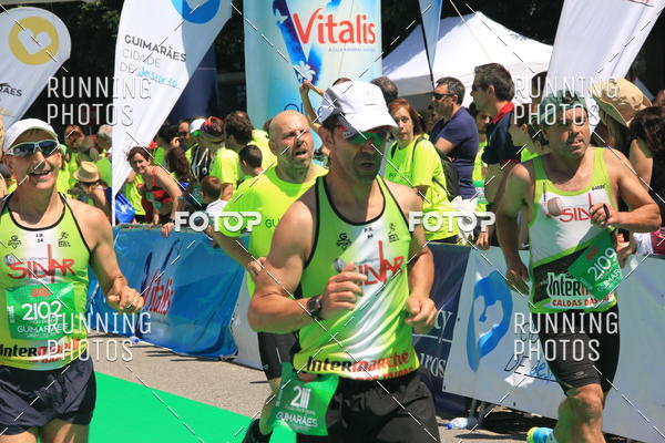 Buy your photos of the eventMeia Maratona Guimares 2016 on Fotop