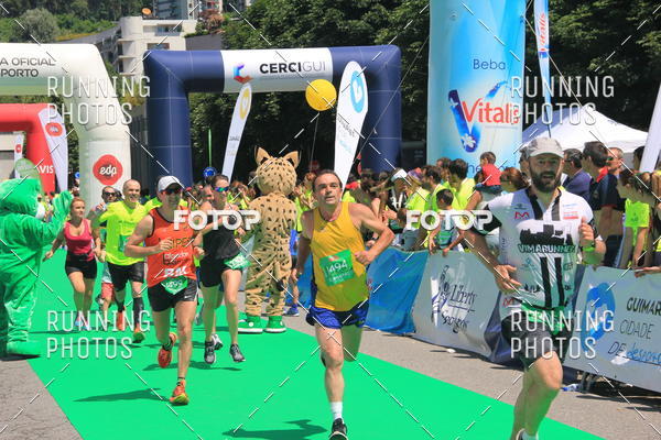 Buy your photos of the eventMeia Maratona Guimares 2016 on Fotop