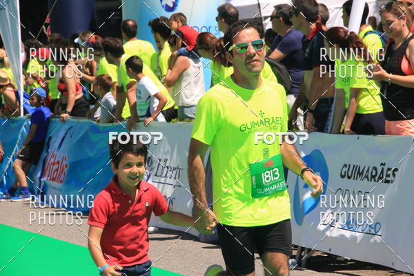 Buy your photos of the eventMeia Maratona Guimares 2016 on Fotop