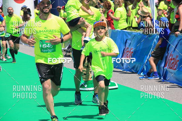 Buy your photos of the eventMeia Maratona Guimares 2016 on Fotop