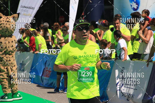 Buy your photos of the eventMeia Maratona Guimares 2016 on Fotop
