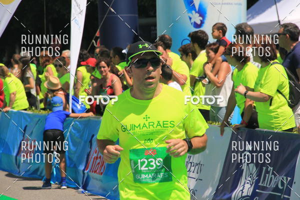 Buy your photos of the eventMeia Maratona Guimares 2016 on Fotop