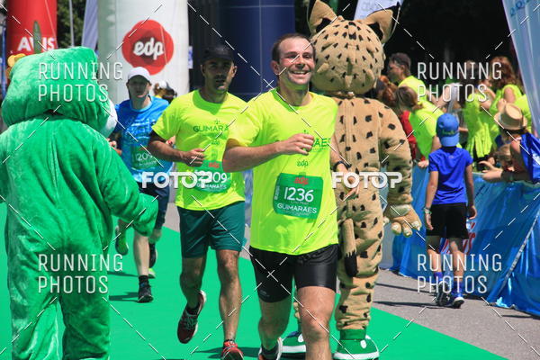 Buy your photos of the eventMeia Maratona Guimares 2016 on Fotop