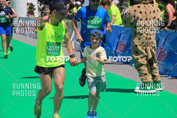 Buy your photos of the eventMeia Maratona Guimares 2016 on Fotop