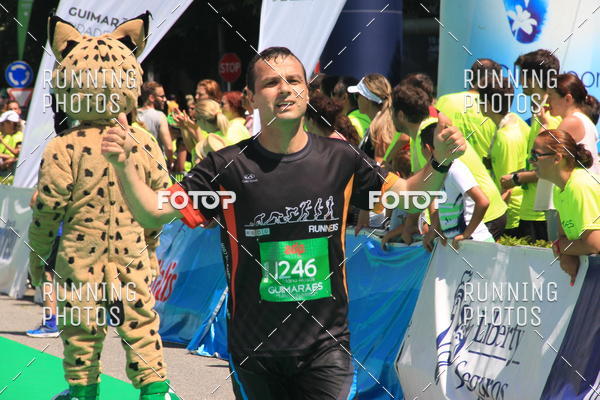 Buy your photos of the eventMeia Maratona Guimares 2016 on Fotop