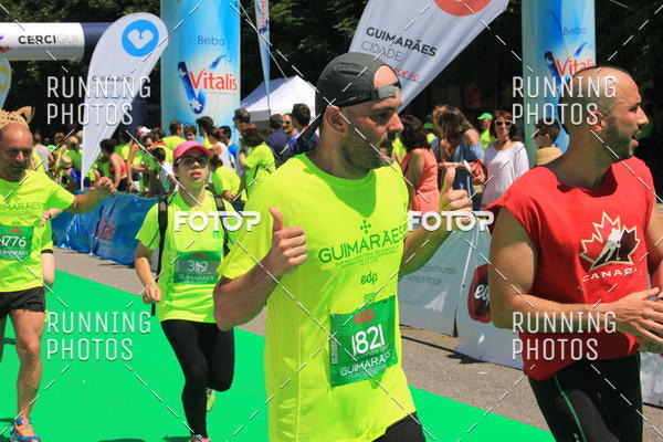 Buy your photos of the eventMeia Maratona Guimares 2016 on Fotop