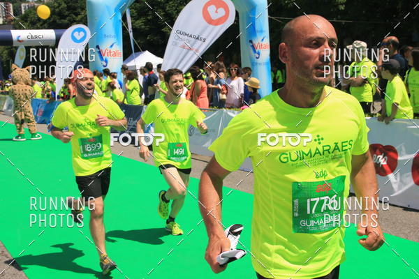 Buy your photos of the eventMeia Maratona Guimares 2016 on Fotop