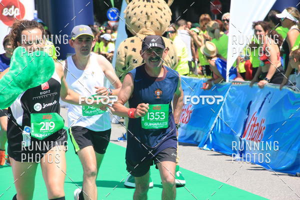 Buy your photos of the eventMeia Maratona Guimares 2016 on Fotop