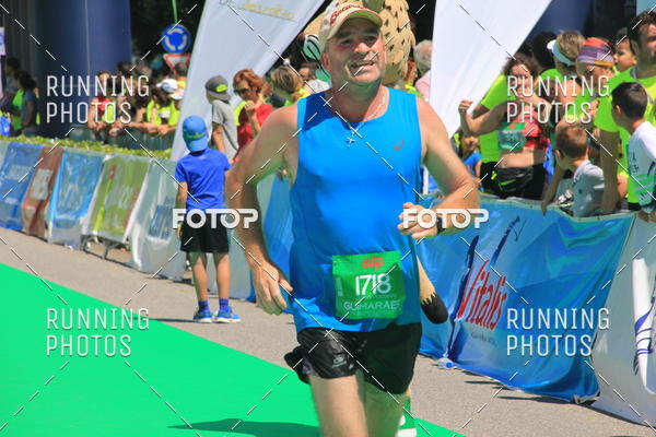 Buy your photos of the eventMeia Maratona Guimares 2016 on Fotop