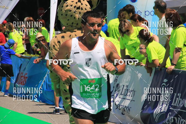 Buy your photos of the eventMeia Maratona Guimares 2016 on Fotop