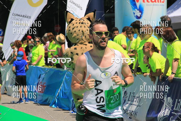 Buy your photos of the eventMeia Maratona Guimares 2016 on Fotop
