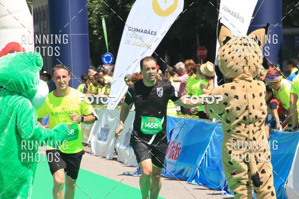 Buy your photos of the eventMeia Maratona Guimares 2016 on Fotop