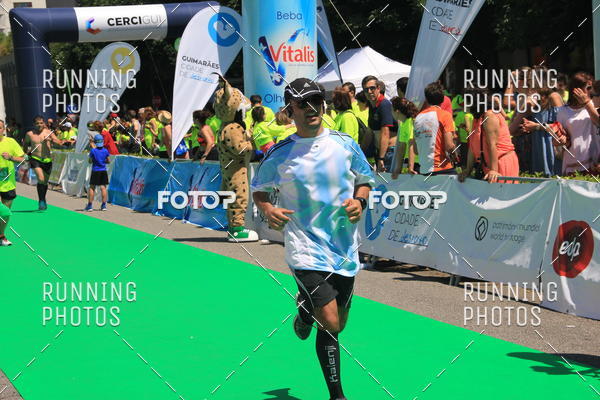 Buy your photos of the eventMeia Maratona Guimares 2016 on Fotop