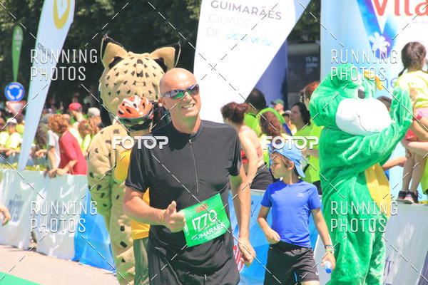 Buy your photos of the eventMeia Maratona Guimares 2016 on Fotop