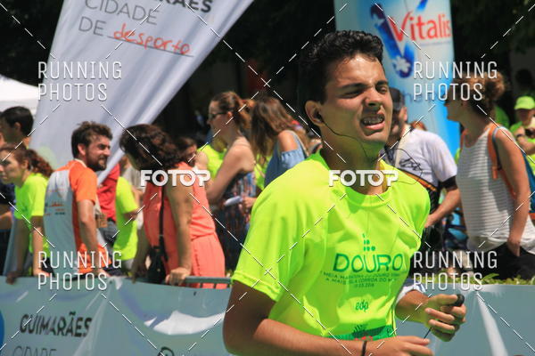 Buy your photos of the eventMeia Maratona Guimares 2016 on Fotop