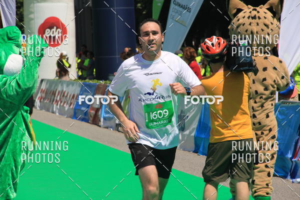 Buy your photos of the eventMeia Maratona Guimares 2016 on Fotop
