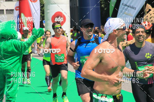 Buy your photos of the eventMeia Maratona Guimares 2016 on Fotop