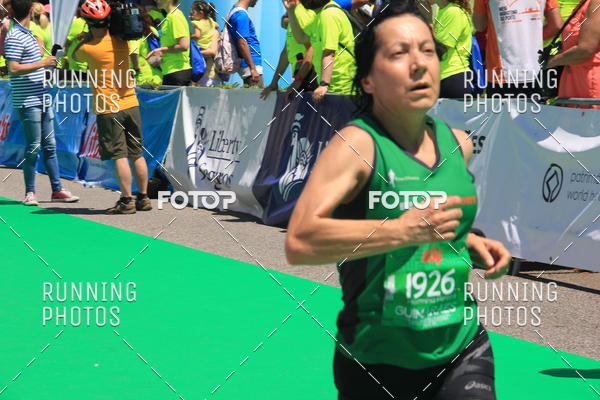 Buy your photos of the eventMeia Maratona Guimares 2016 on Fotop