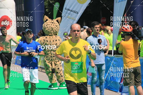Buy your photos of the eventMeia Maratona Guimares 2016 on Fotop