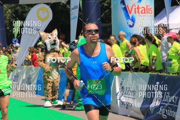 Buy your photos of the eventMeia Maratona Guimares 2016 on Fotop