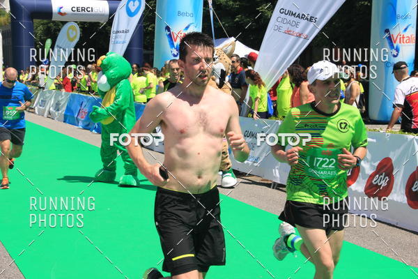 Buy your photos of the eventMeia Maratona Guimares 2016 on Fotop