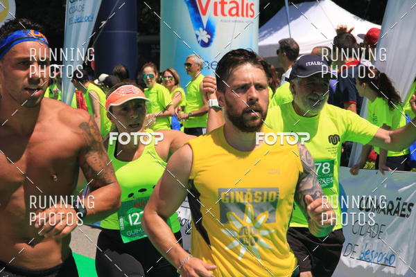 Buy your photos of the eventMeia Maratona Guimares 2016 on Fotop