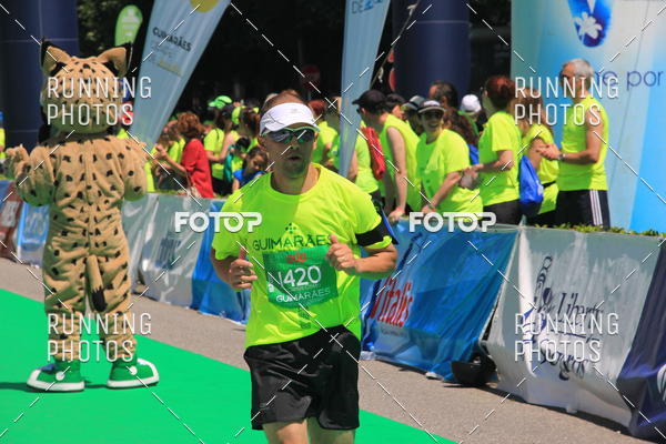 Buy your photos of the eventMeia Maratona Guimares 2016 on Fotop