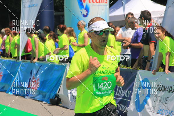 Buy your photos of the eventMeia Maratona Guimares 2016 on Fotop