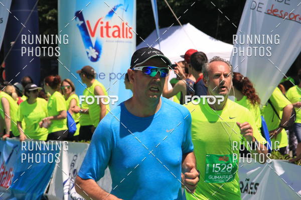 Buy your photos of the eventMeia Maratona Guimares 2016 on Fotop