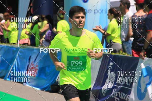 Buy your photos of the eventMeia Maratona Guimares 2016 on Fotop