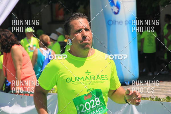 Buy your photos of the eventMeia Maratona Guimares 2016 on Fotop
