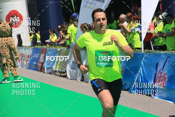 Buy your photos of the eventMeia Maratona Guimares 2016 on Fotop