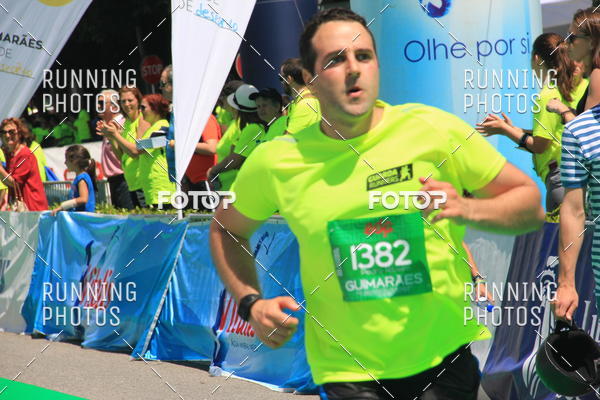 Buy your photos of the eventMeia Maratona Guimares 2016 on Fotop
