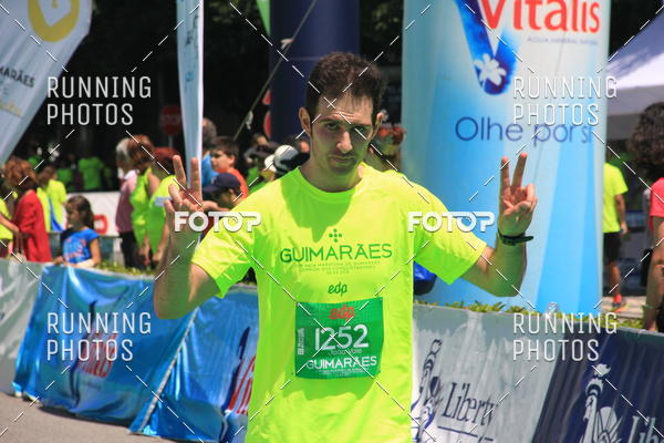 Buy your photos of the eventMeia Maratona Guimares 2016 on Fotop