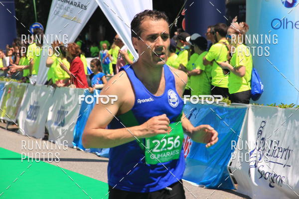 Buy your photos of the eventMeia Maratona Guimares 2016 on Fotop