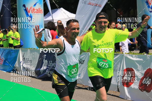 Buy your photos of the eventMeia Maratona Guimares 2016 on Fotop