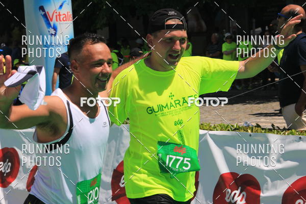 Buy your photos of the eventMeia Maratona Guimares 2016 on Fotop