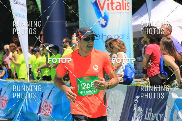 Buy your photos of the eventMeia Maratona Guimares 2016 on Fotop