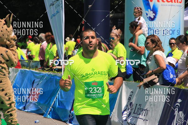 Buy your photos of the eventMeia Maratona Guimares 2016 on Fotop