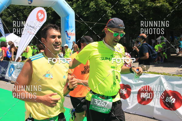 Buy your photos of the eventMeia Maratona Guimares 2016 on Fotop