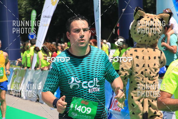 Buy your photos of the eventMeia Maratona Guimares 2016 on Fotop