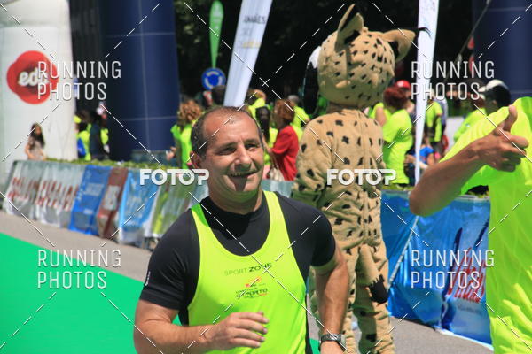 Buy your photos of the eventMeia Maratona Guimares 2016 on Fotop