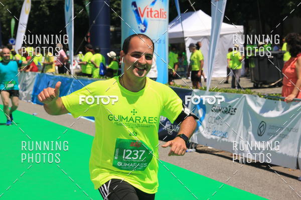 Buy your photos of the eventMeia Maratona Guimares 2016 on Fotop