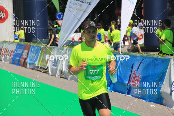 Buy your photos of the eventMeia Maratona Guimares 2016 on Fotop
