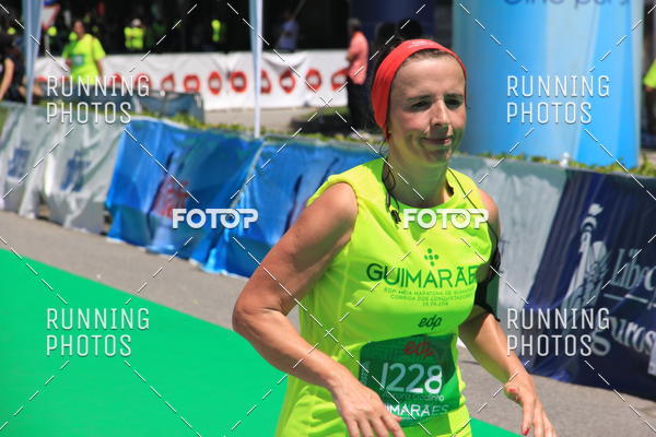 Buy your photos of the eventMeia Maratona Guimares 2016 on Fotop