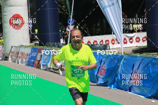 Buy your photos of the eventMeia Maratona Guimares 2016 on Fotop