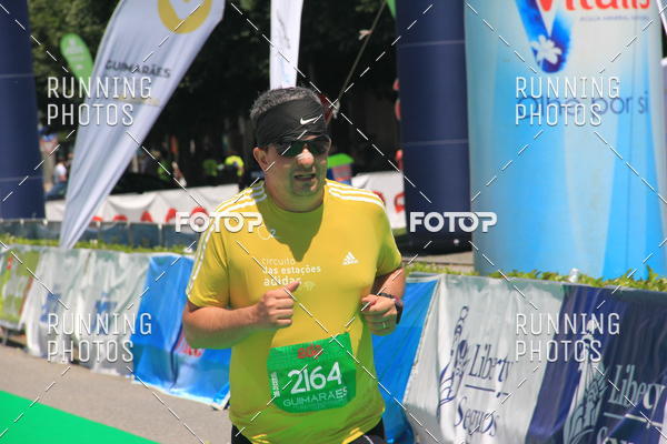 Buy your photos of the eventMeia Maratona Guimares 2016 on Fotop