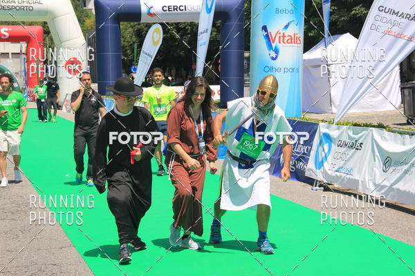 Buy your photos of the eventMeia Maratona Guimares 2016 on Fotop