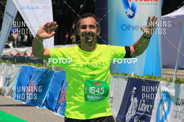 Buy your photos of the eventMeia Maratona Guimares 2016 on Fotop