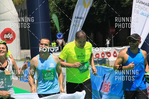 Buy your photos of the eventMeia Maratona Guimares 2016 on Fotop